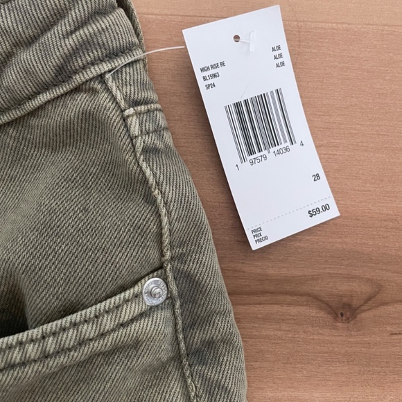 BUFFALO womem short - Picture 2 of 3